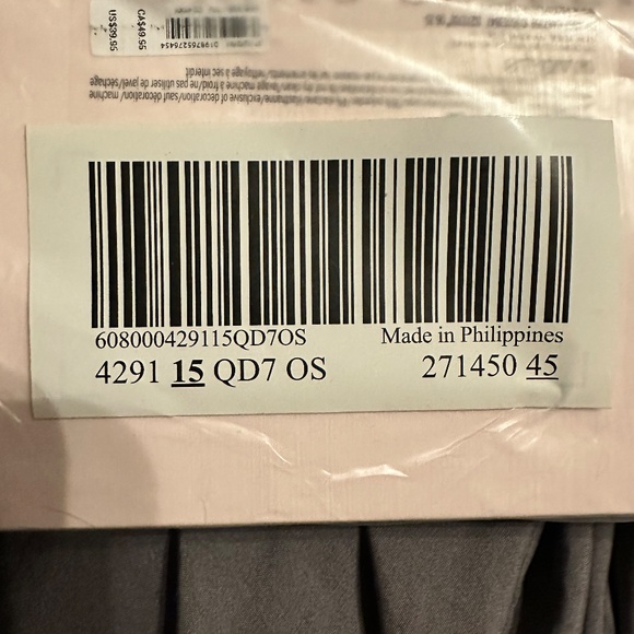 New Victoria’s Secret sleep set pillowcase eye mask and scrunchie - Picture 4 of 4